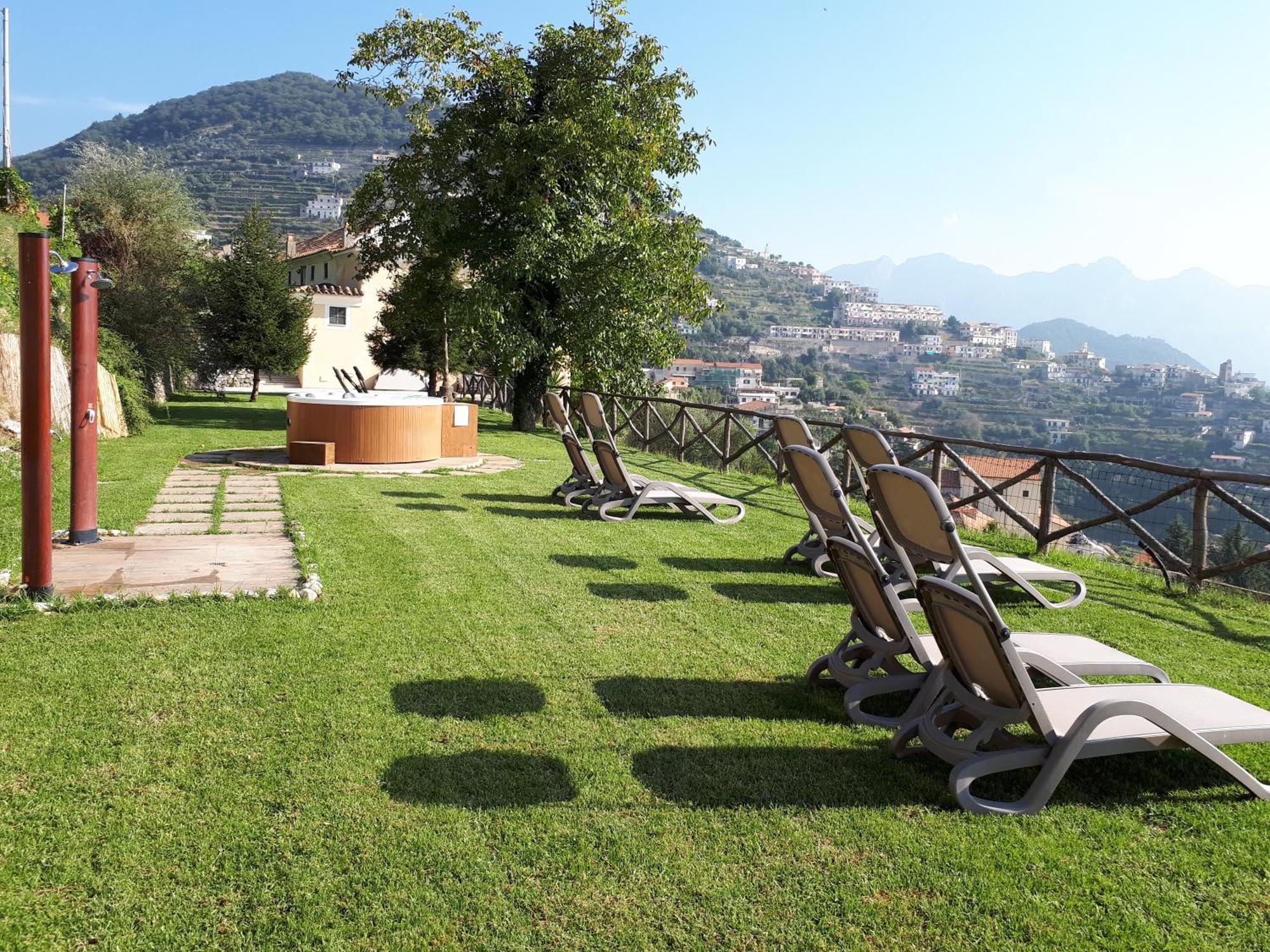 Portico Del Paradiso Bed & Breakfast